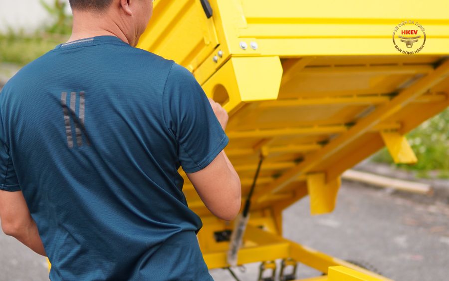 Đặc điểm cấu tạo và ứng dụng xe điện 3 bánh tải hàng hiện nay 3 Kiểm tra định kỳ pin và hệ thống phanh là chìa khóa để đảm bảo an toàn cho xe điện 3 bánh tải hàng