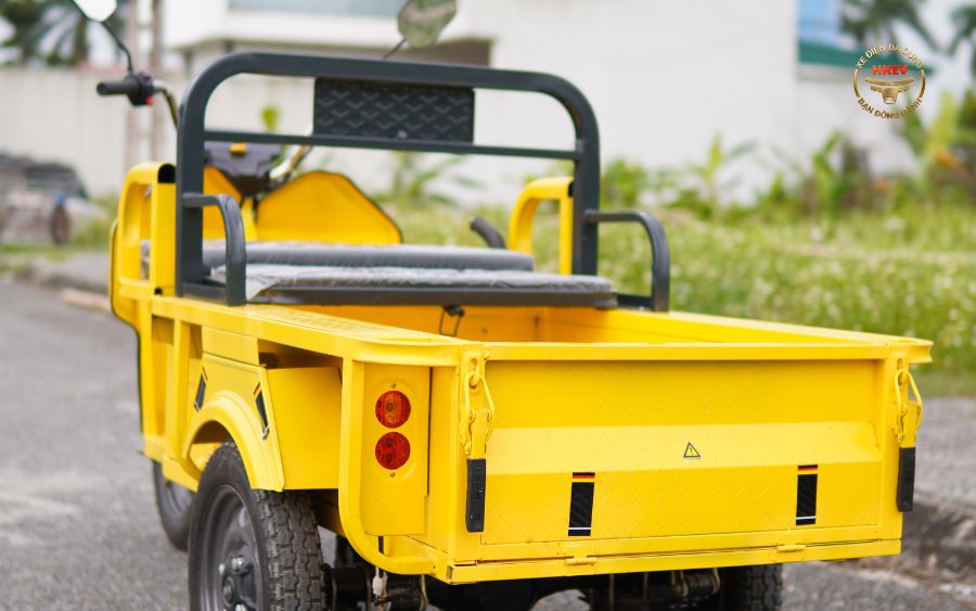 Đặc điểm cấu tạo và ứng dụng xe điện 3 bánh tải hàng hiện nay 2 Xe điện 3 bánh tải hàng dễ dàng làm quen, điều khiển và sử dụng